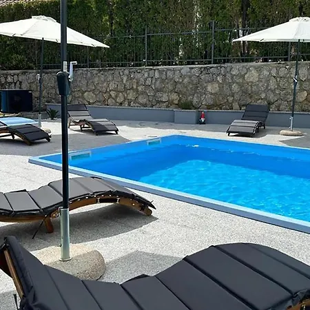 Lovely In With Swimming Pool Apartment