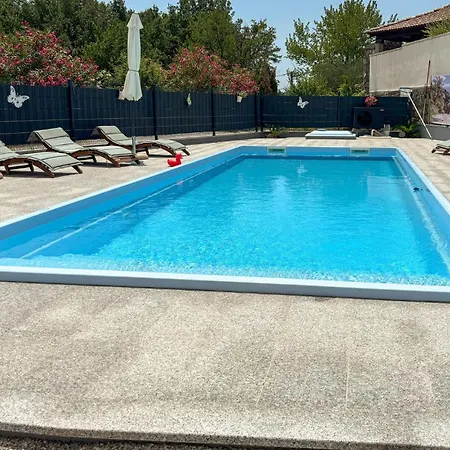 Lovely In With Swimming Pool Apartment